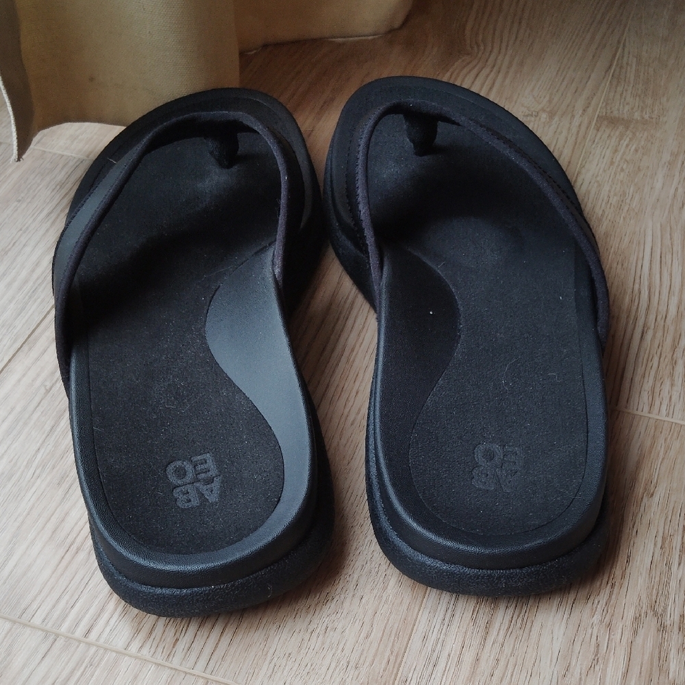 ABEO Black Women's Leather Maddie Flip-Flops - Picture 10 of 12
